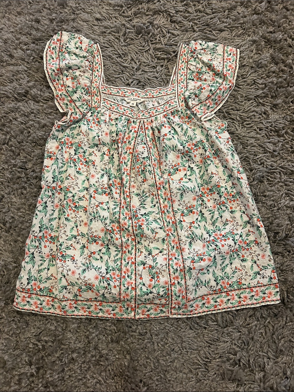 Max Studio Cream Tank Top with Flowers and Berries Size XS